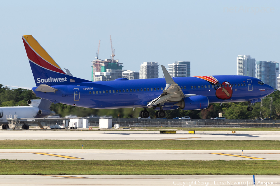 Southwest Airlines Boeing 737-8H4 (N8681M) | Photo 680264