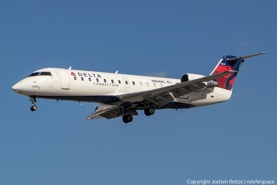 Delta Connection (Endeavor Air) Bombardier CRJ-200ER (N8688C) | Photo 266414