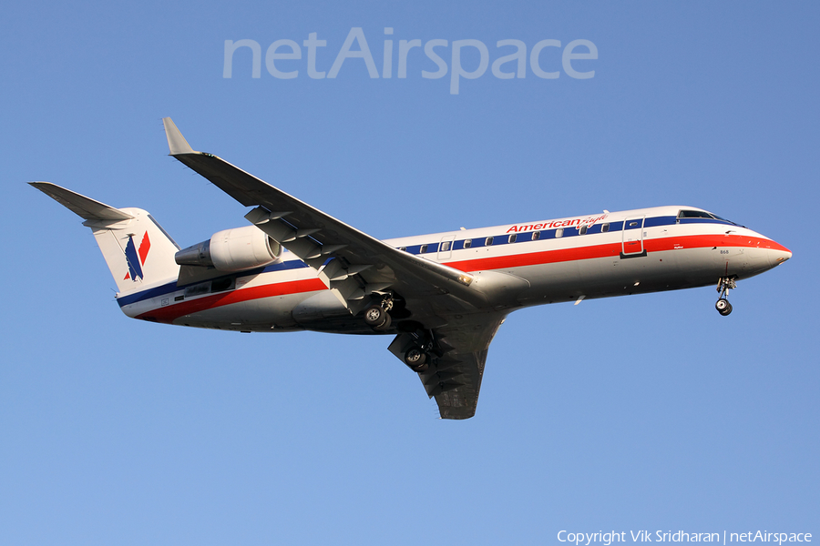 American Eagle Bombardier CRJ-200ER (N868CA) | Photo 27699