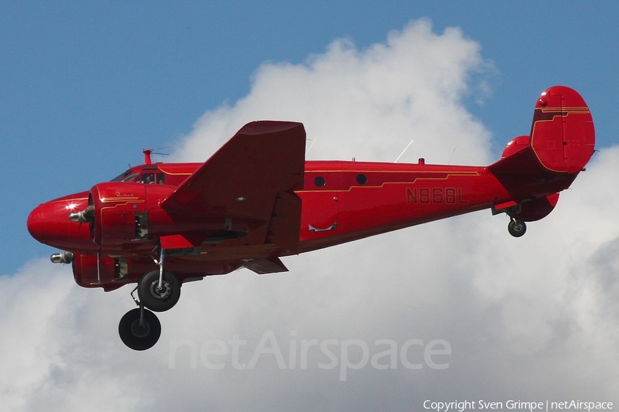 (Private) Beech D18S (N868L) | Photo 189611
