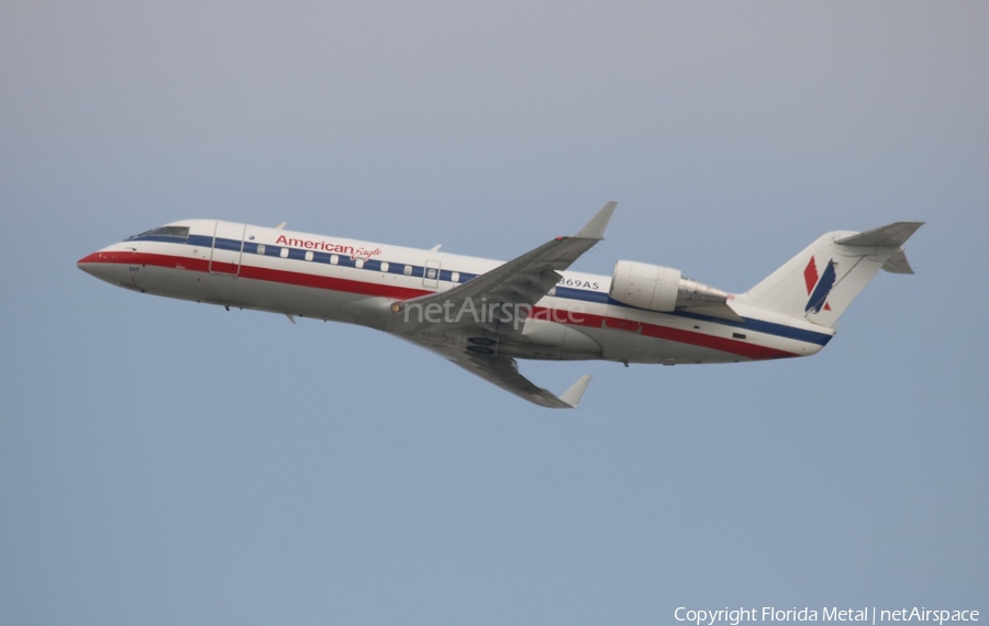 American Eagle (SkyWest Airlines) Bombardier CRJ-200ER (N869AS) | Photo 319398