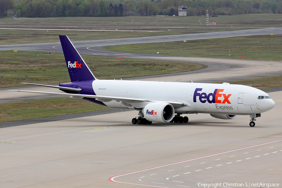 FedEx Boeing 777-FS2 (N869FD) | Photo 446174