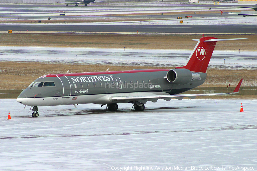 Northwest Airlink (Pinnacle Airlines) Bombardier CRJ-200LR (N8710A) | Photo 151663