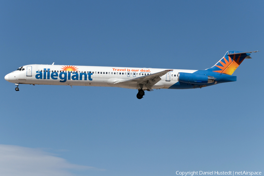 Allegiant Air McDonnell Douglas MD-83 (N871GA) | Photo 480295
