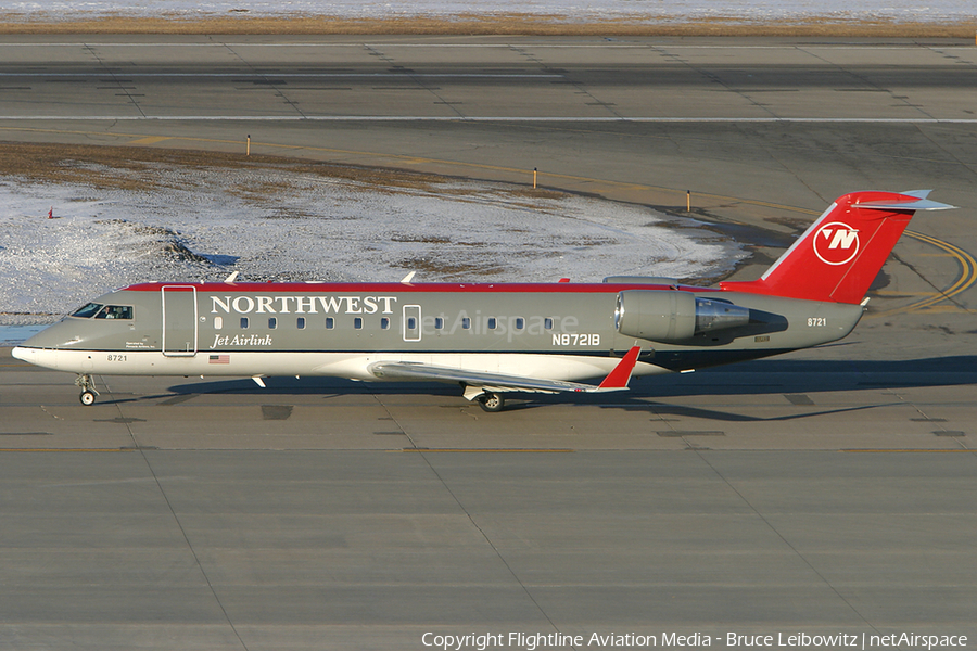Northwest Airlink (Pinnacle Airlines) Bombardier CRJ-200LR (N8721B) | Photo 179707