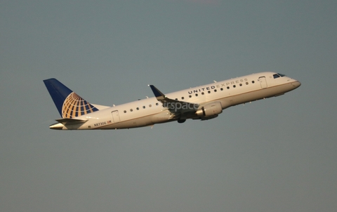United Express (Mesa Airlines) Embraer ERJ-175LR (ERJ-170-200LR) (N87306) at  Dallas/Ft. Worth - International, United States