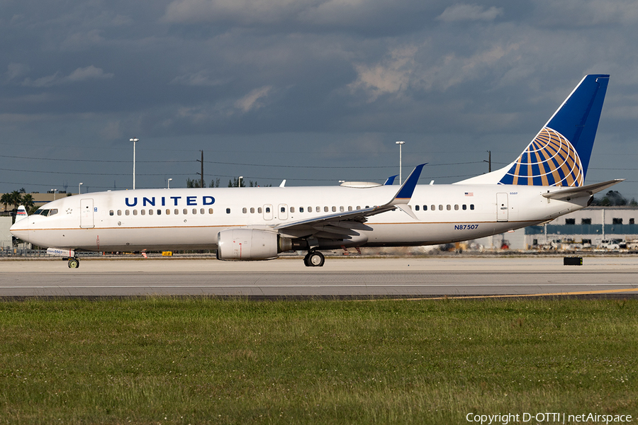 United Airlines Boeing 737-824 (N87507) | Photo 134495