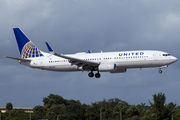 United Airlines Boeing 737-824 (N87512) at  Ft. Lauderdale - International, United States