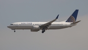 United Airlines Boeing 737-824 (N87512) at  Los Angeles - International, United States