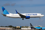 United Airlines Boeing 737-824 (N87512) at  Miami - International, United States