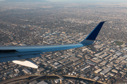 United Airlines Boeing 737-824 (N87513) at  Los Angeles - International, United States