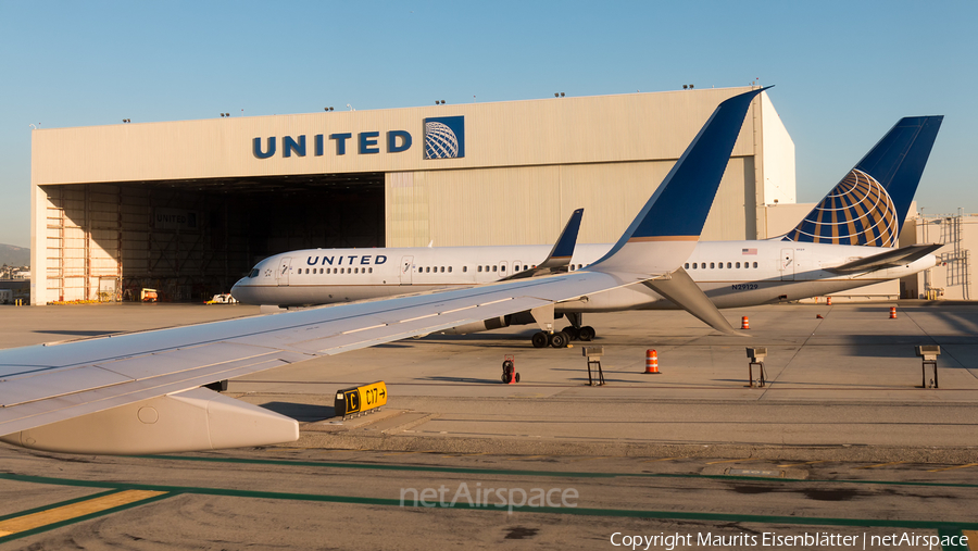 United Airlines Boeing 737-824 (N87513) | Photo 152030