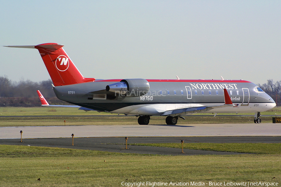 Northwest Airlink (Pinnacle Airlines) Bombardier CRJ-200LR (N8751D) | Photo 151666