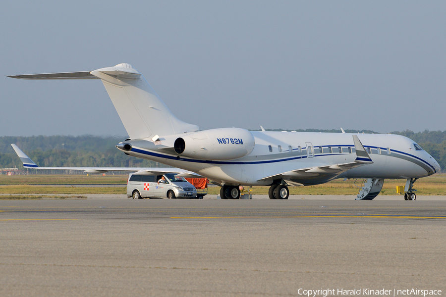 (Private) Bombardier BD-700-1A10 Global Express (N8762M) | Photo 311166