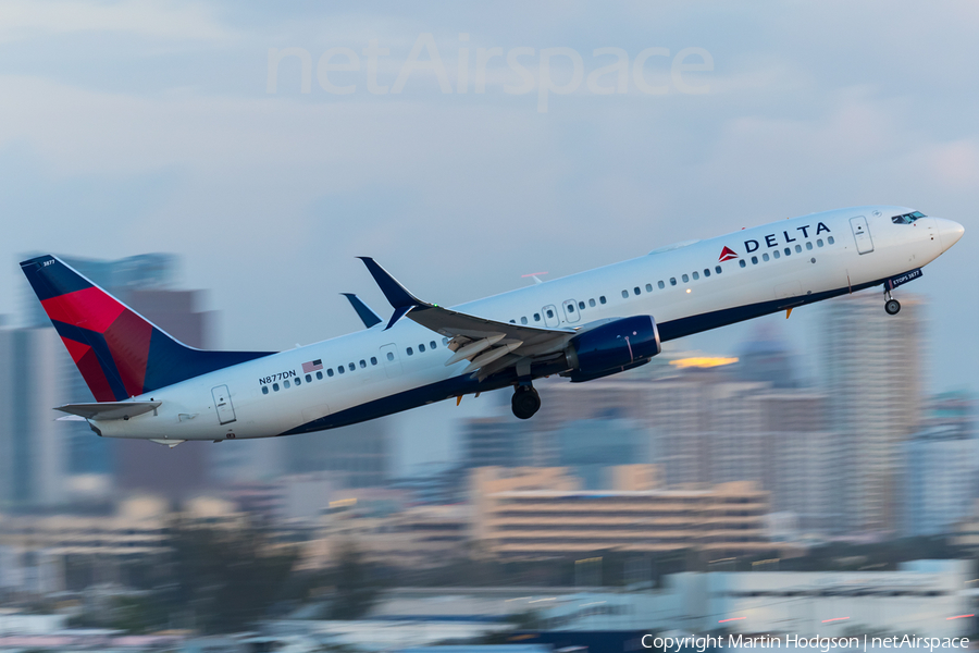 Delta Air Lines Boeing 737-932(ER) (N877DN) | Photo 221640