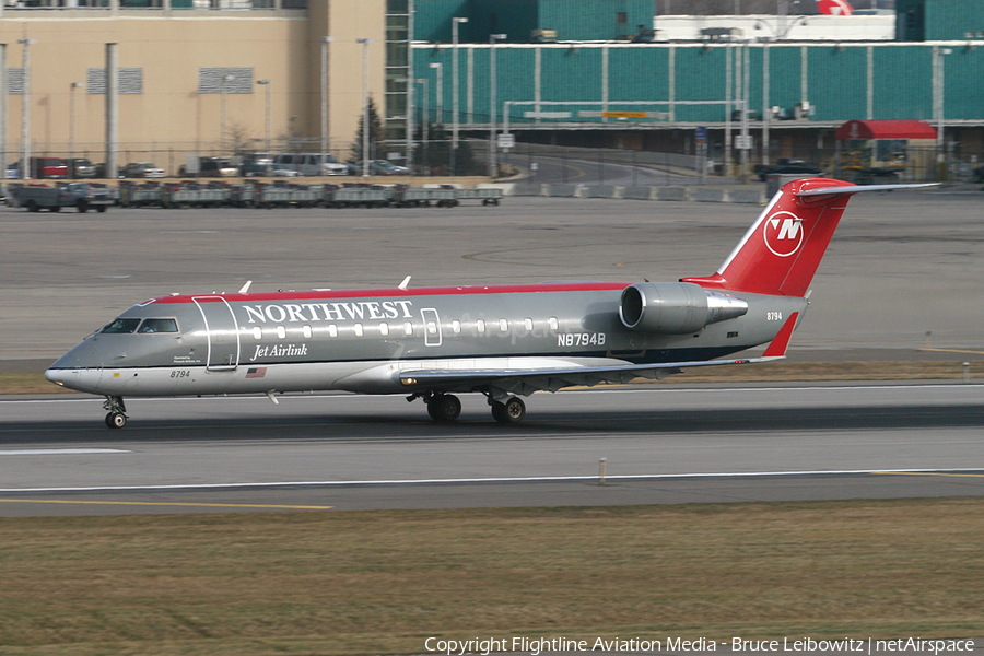 Northwest Airlink (Pinnacle Airlines) Bombardier CRJ-200LR (N8794B) | Photo 150706