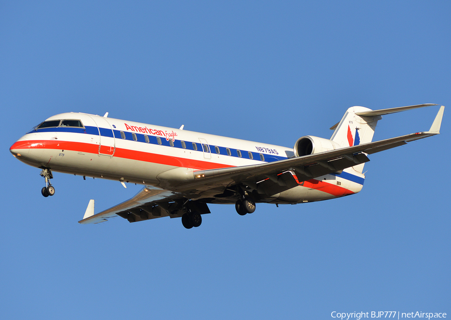 American Eagle (ExpressJet Airlines) Bombardier CRJ-200ER (N879AS) | Photo 196843