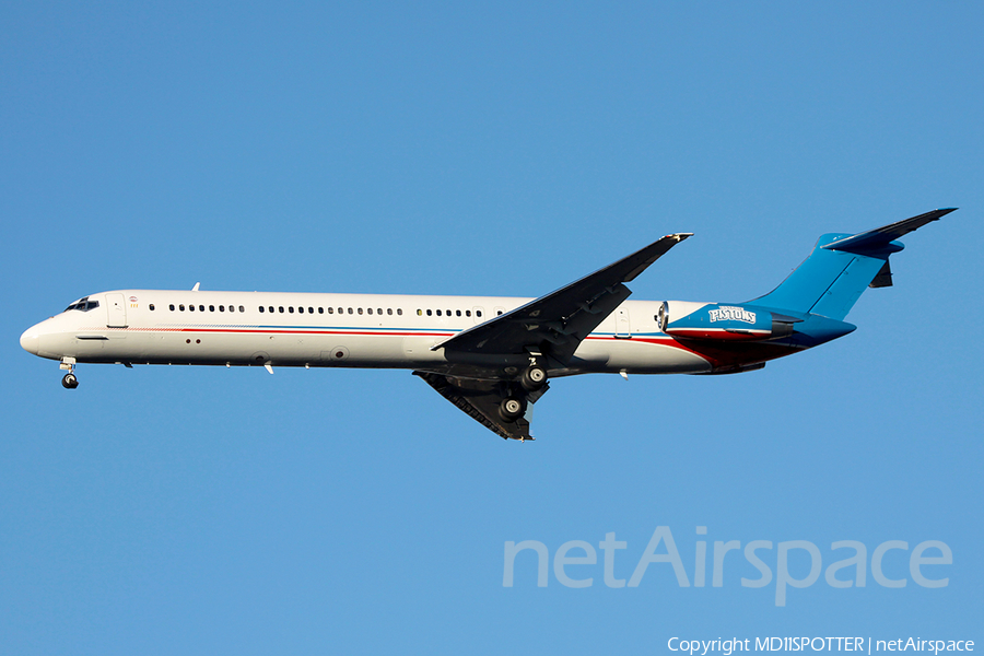 (Private) McDonnell Douglas MD-83 (N880DP) | Photo 181126