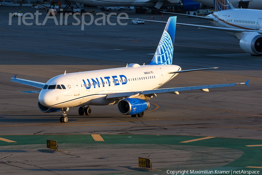 United Airlines Airbus A319-132 (N880UA) | Photo 502924