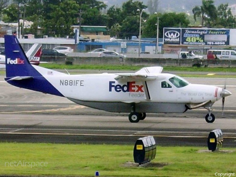 FedEx Feeder (Mountain Air Cargo) Cessna 208B Super Cargomaster (N881FE) | Photo 261645