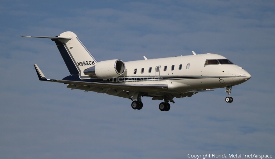 (Private) Bombardier CL-600-2B16 Challenger 605 (N882CB) | Photo 302545