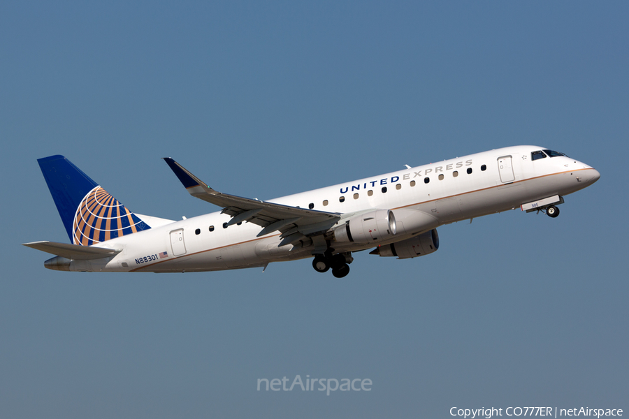 United Express (Mesa Airlines) Embraer ERJ-175LR (ERJ-170-200LR) (N88301) | Photo 74979