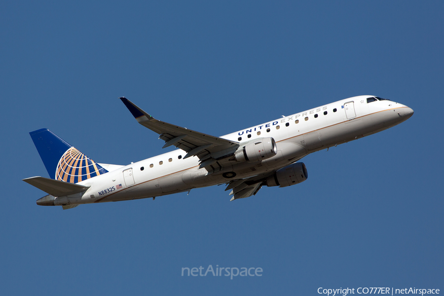 United Express (Mesa Airlines) Embraer ERJ-175LR (ERJ-170-200LR) (N88325) | Photo 194380