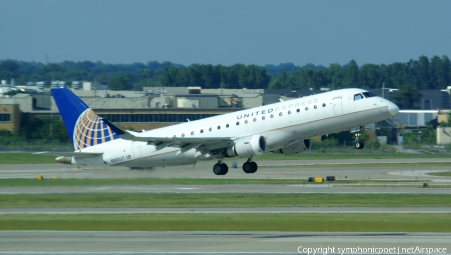 United Express (Mesa Airlines) Embraer ERJ-175LR (ERJ-170-200LR) (N88327) | Photo 459165