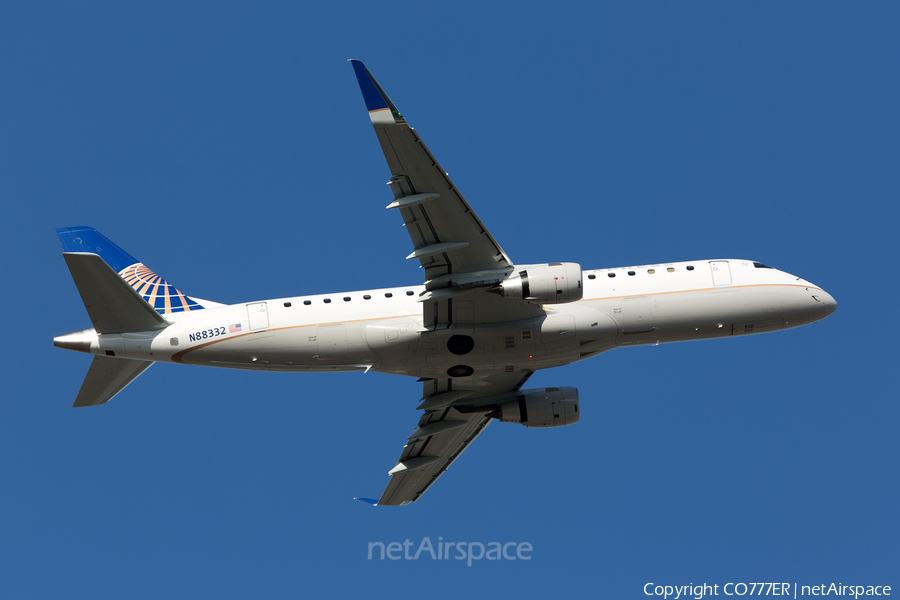 United Express (Mesa Airlines) Embraer ERJ-175LR (ERJ-170-200LR) (N88332) | Photo 104735