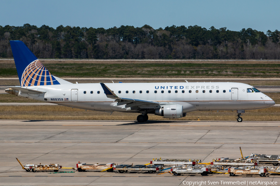 United Express (Mesa Airlines) Embraer ERJ-175LR (ERJ-170-200LR) (N88359) | Photo 500888