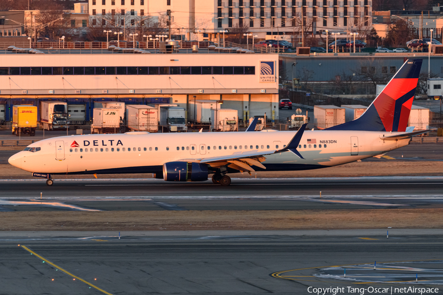 Delta Air Lines Boeing 737-932(ER) (N883DN) | Photo 374186