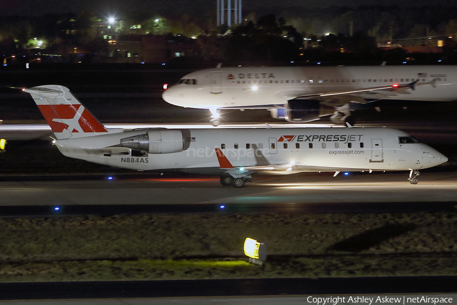Delta Connection (ExpressJet Airlines) Bombardier CRJ-200ER (N884AS) | Photo 155636