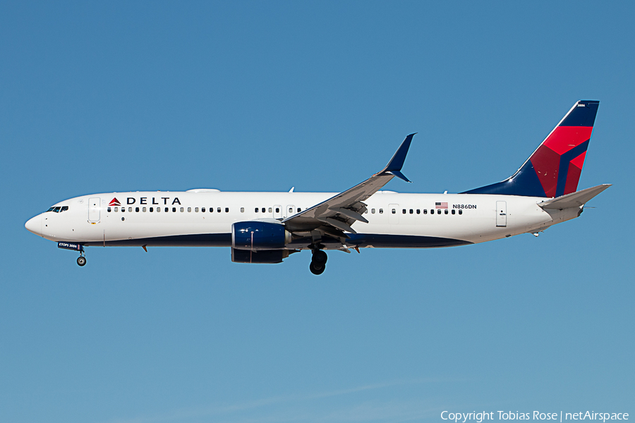 Delta Air Lines Boeing 737-932(ER) (N886DN) | Photo 275164