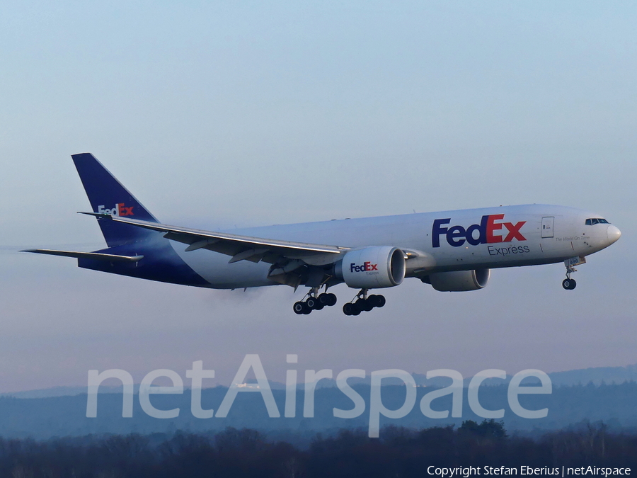FedEx Boeing 777-FS2 (N886FD) | Photo 483111