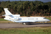 Clay Lacy Aviation Dassault Falcon 7X (N888AR) at  Farnborough, United Kingdom