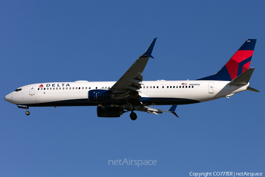 Delta Air Lines Boeing 737-932(ER) (N888DU) | Photo 395950