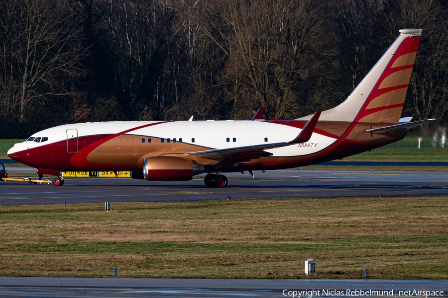 (Private) Boeing 737-7AH(BBJ) (N888TY) | Photo 660035