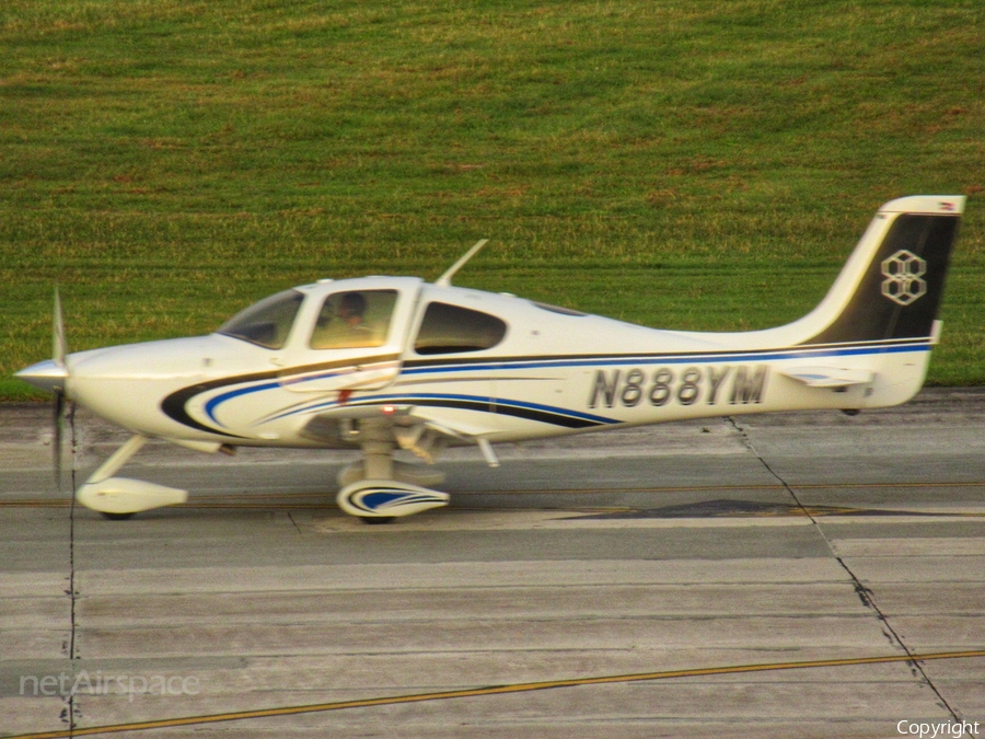 Eralet Rent a Plane Cirrus SR22 G2 (N888YM) | Photo 352529