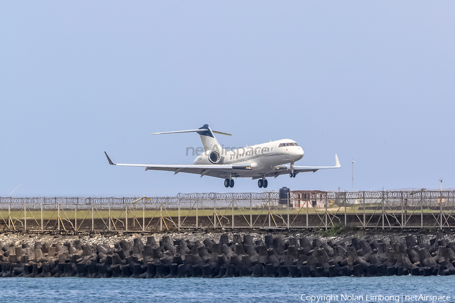 (Private) Bombardier BD-700-1A11 Global 5000 (N889ST) | Photo 537981