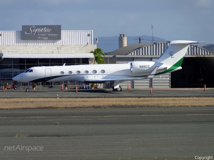 Clay Lacy Aviation Gulfstream G-V (N88DZ) | Photo 77237