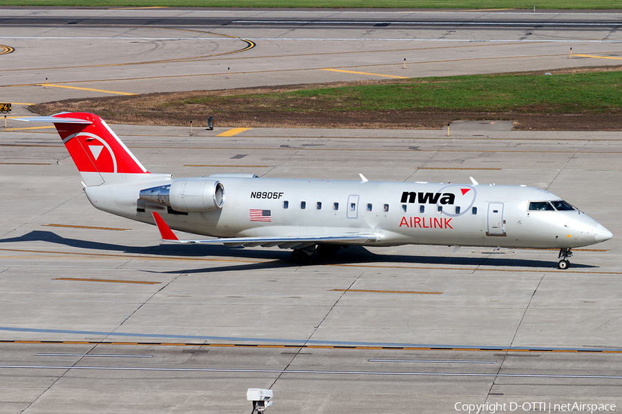 Northwest Airlink (Pinnacle Airlines) Bombardier CRJ-200LR (N8905F) | Photo 191261