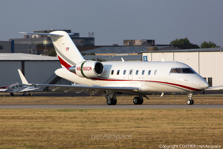 (Private) Bombardier CL-600-2B16 Challenger 605 (N890CM) | Photo 32270