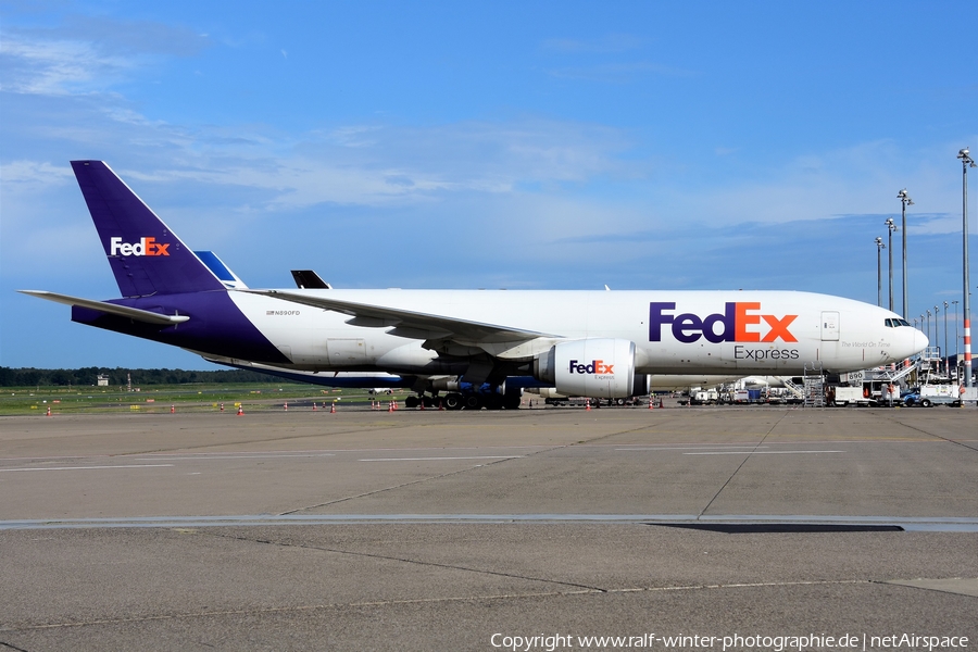 FedEx Boeing 777-FS2 (N890FD) | Photo 497954