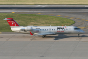 Northwest Airlink (Pinnacle Airlines) Bombardier CRJ-200LR (N8918B) at  Minneapolis - St. Paul International, United States