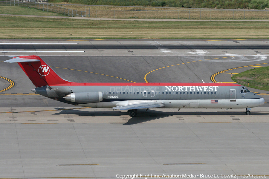 Northwest Airlines Douglas DC-9-31 (N8920E) | Photo 176748