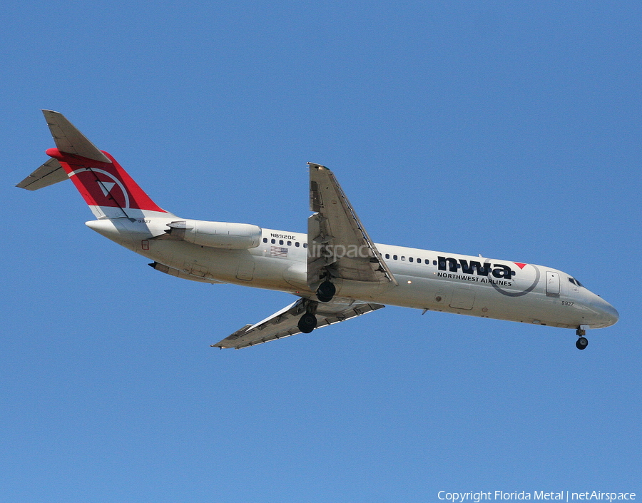 Northwest Airlines Douglas DC-9-31 (N8920E) | Photo 304399