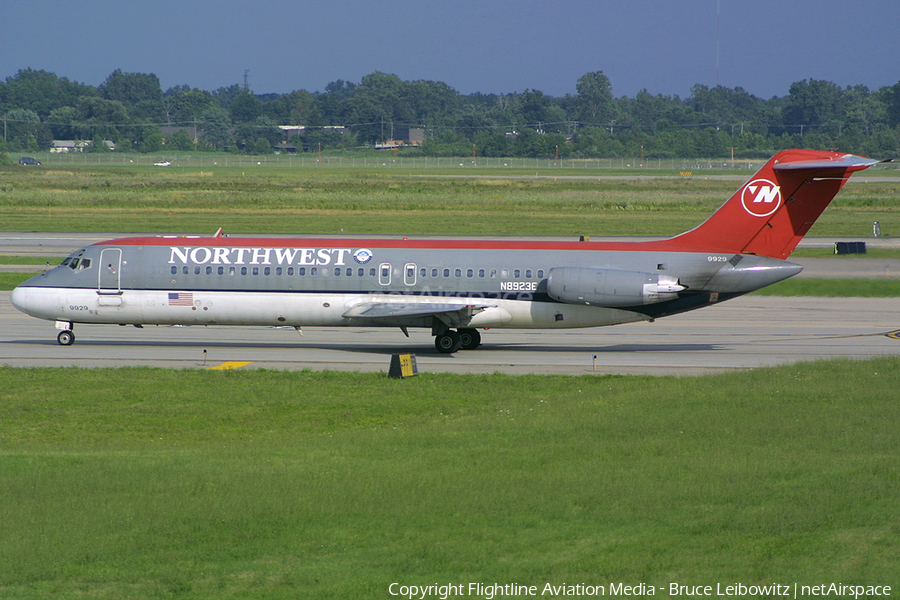 Northwest Airlines Douglas DC-9-31 (N8923E) | Photo 184993