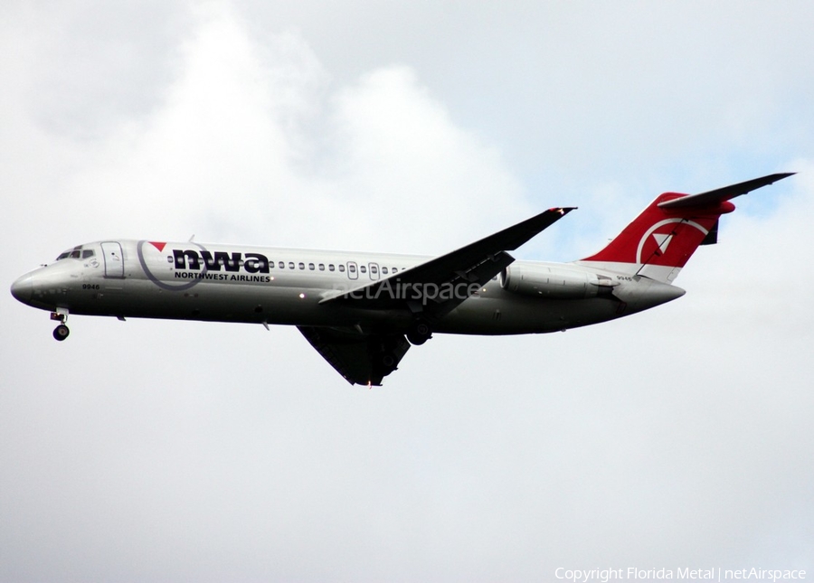 Northwest Airlines Douglas DC-9-31 (N8926E) | Photo 304403