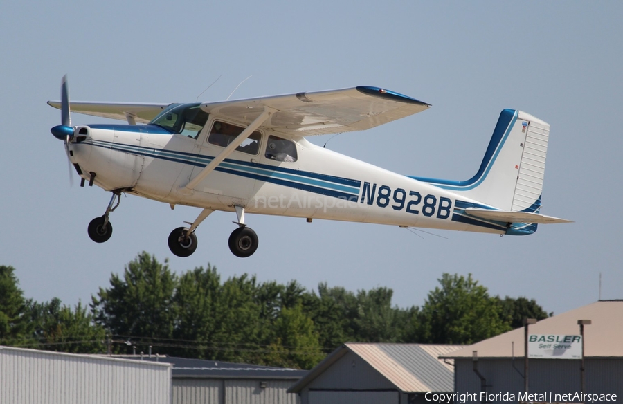 (Private) Cessna 172 Skyhawk (N8928B) | Photo 310521