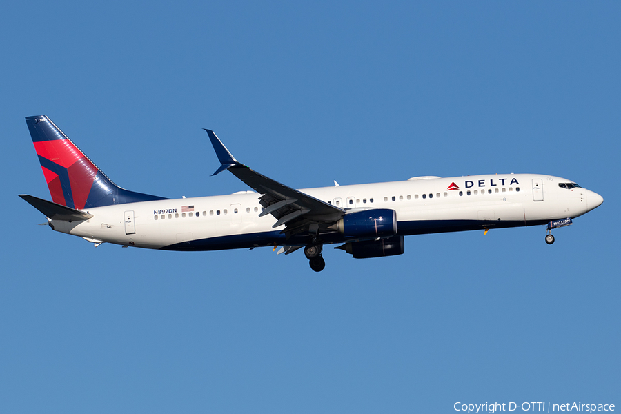 Delta Air Lines Boeing 737-932(ER) (N892DN) | Photo 357509